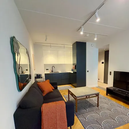 Cozy 2-room In Center Appartamento Reval
